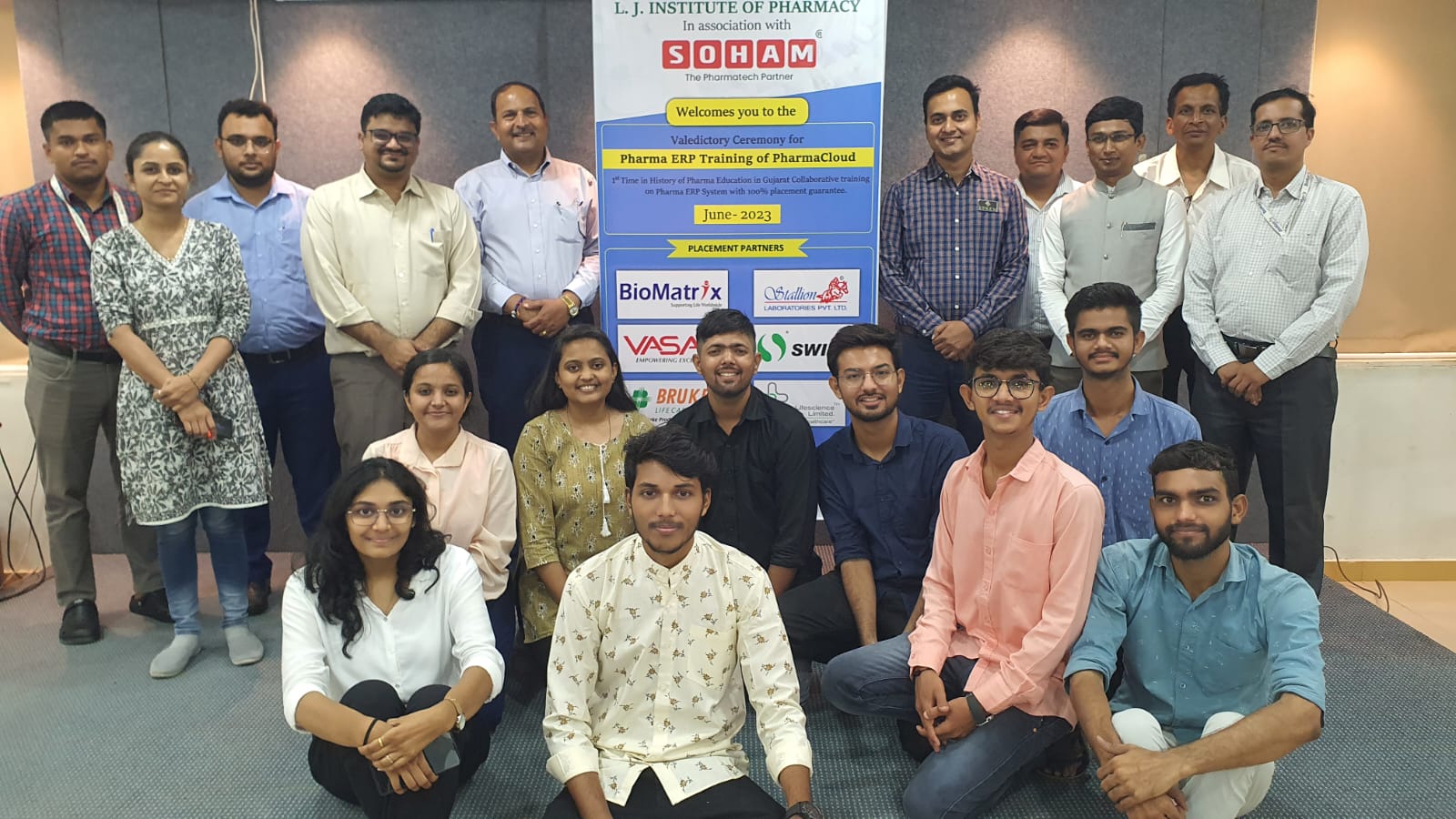 Certificate ceremony for the "PharmaCloud" Software training program and placement drive